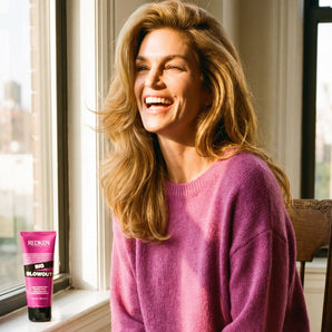 Redken Big Blowout Heat Protecting Blowout Jelly is your secret weapon for a full, bouncy blowout that holds up all day. This lightweight gel melts effortlessly into all hair types and textures, delivering instant volume, luminous shine, and serious frizz control — with heat protection