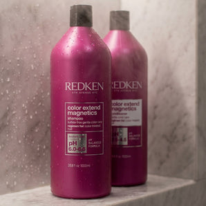 Colour-treated hair deserves more than just a gentle cleanse — it deserves a system built to lock in vibrancy and rebuild strength with every wash. The Redken Color Extend Magnetics 1L Shampoo and Conditioner Duo