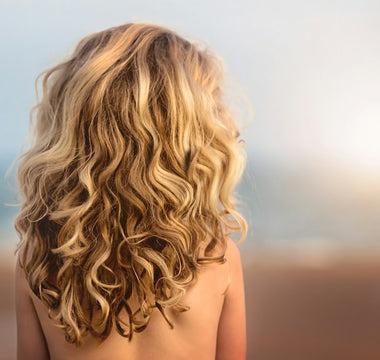 Blonde Bombshell: How to Choose the Right Shampoo for Your Golden Locks