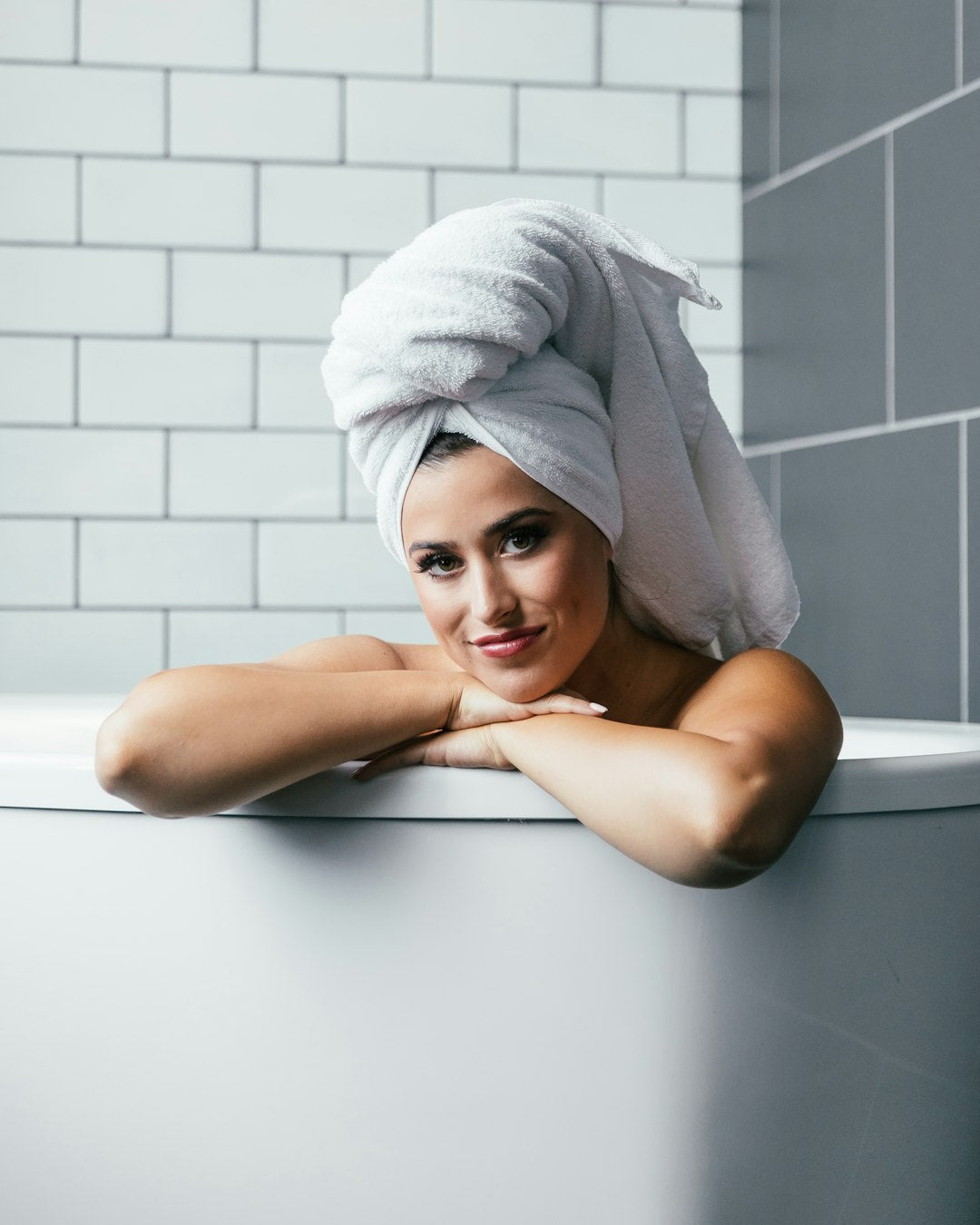 Unlocking the Secret: How Often Should You Really Wash Your Hair with Shampoo and Conditioner?