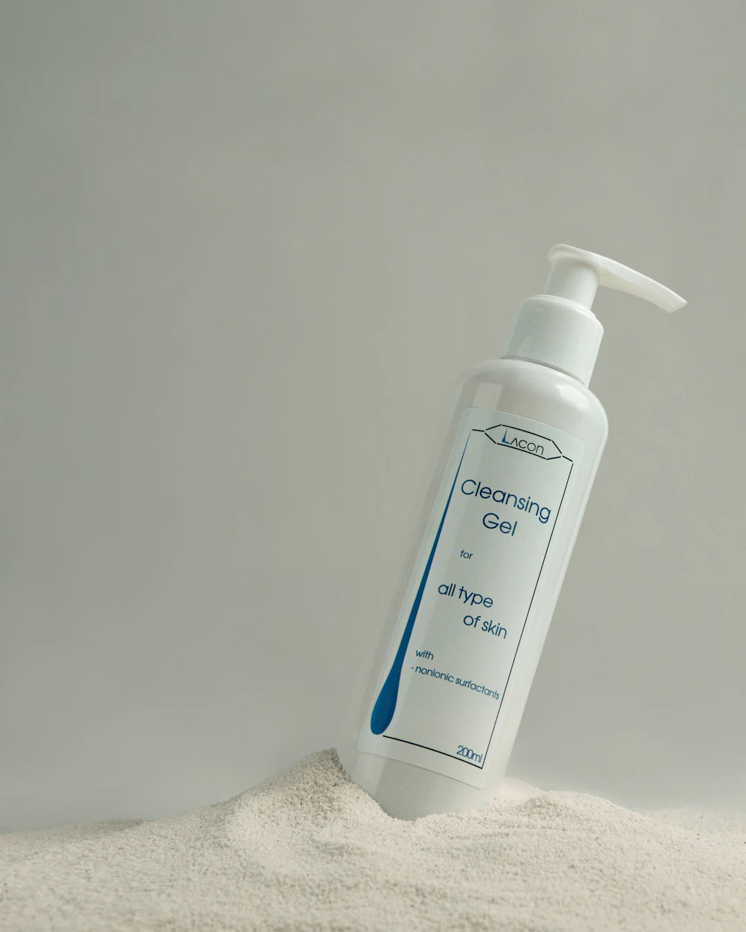 Gentle Cleansing with Sulfate-Free Shampoos and Conditioners