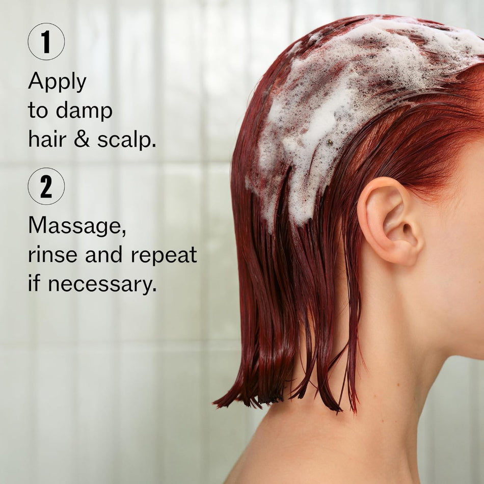 Wella Ultimate Color Sulfate-Free Shampoo
Soothes the scalp while gently cleansing to minimize colour fade, moisturises and detoxes hair from colour-distorting metals.