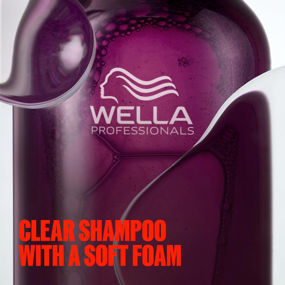 Wella Ultimate Color Sulfate-Free Shampoo
Soothes the scalp while gently cleansing to minimize colour fade, moisturises and detoxes hair from colour-distorting metals.