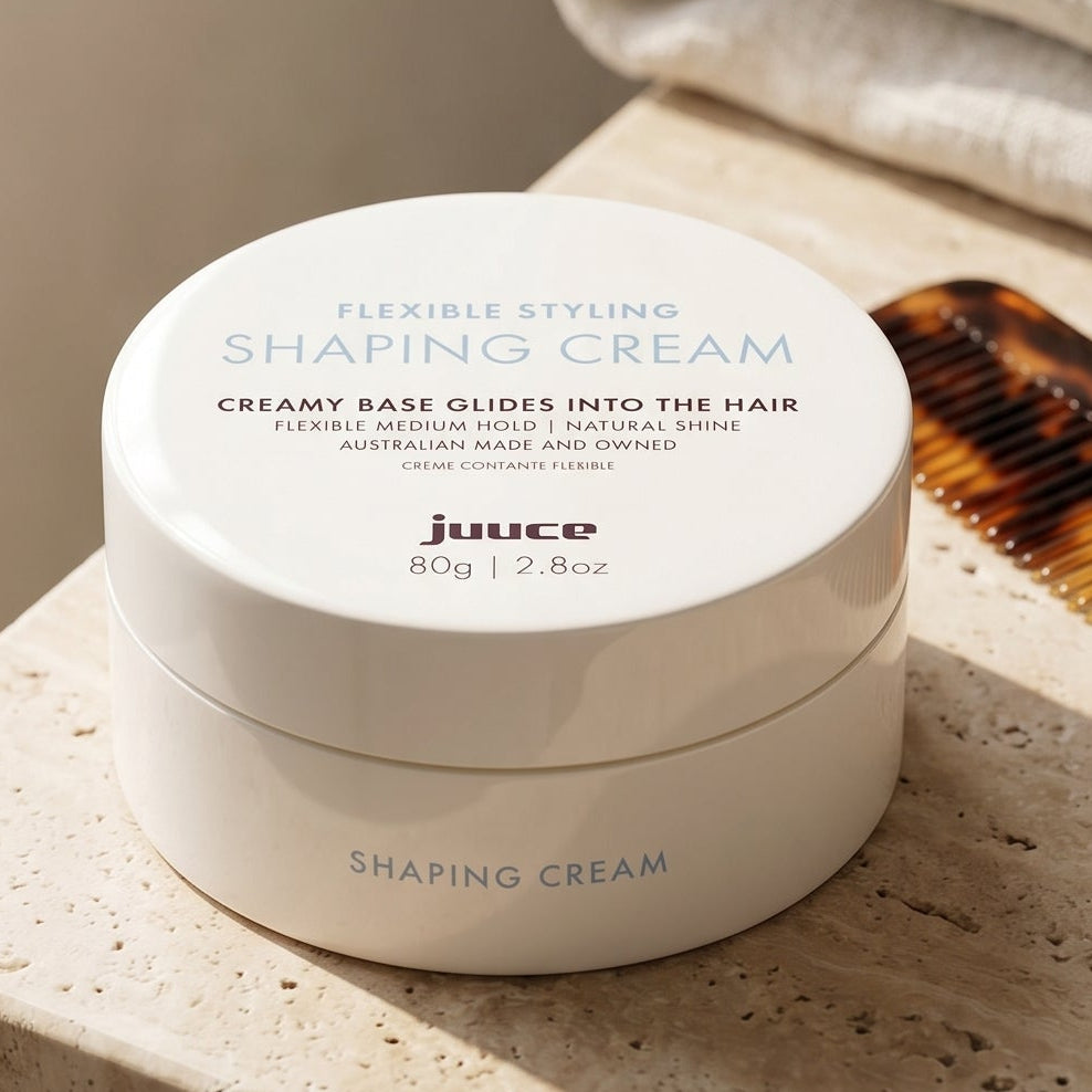 Juuce Shaping Cream 80g

Create smooth, flexible styles with the Juuce Shaping Cream — a lightweight styling formula designed to shape and define without stiffness or heaviness.