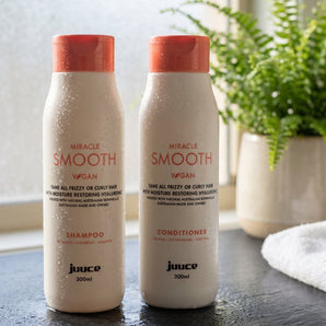 Tame frizz, smooth coarse hair and restore softness with the Juuce Miracle Smooth Duo. This matched shampoo and conditioner set is powered by hyaluronic acid, hydrolysed rice protein and Australian Desert Lime — a trio of hero ingredients that deeply hydrate, strengthen and smooth even the most unruly hair, while protecting against heat, UV, humidity and oxidation.