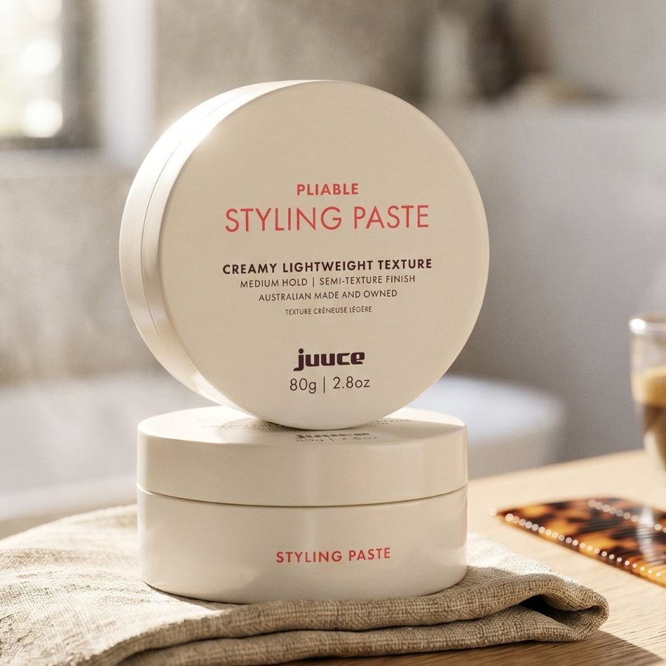 Juuce Pliable Styling Paste 80g

Style it. Reshape it. Own it all day. The Juuce Pliable Styling Paste gives you workable, medium hold with a soft, natural matte finish — so your hair looks effortlessly styled, never overdone.