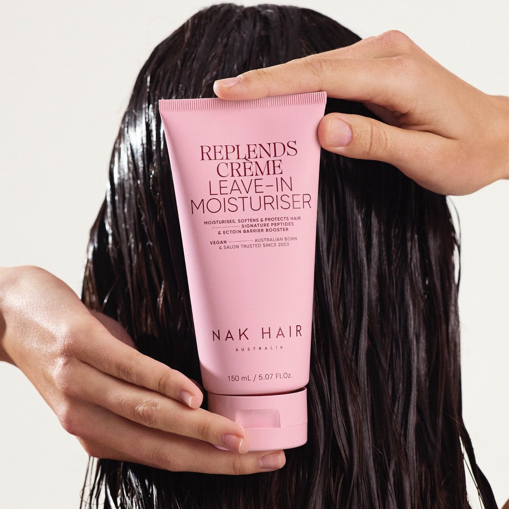 Nak Replends Creme Model Leave In Moisturiser Infuses hair with moisture while detangling to smooth hair and reduce daily damage caused by styling
Shields your hair from daily stress, improving overall hair condition for enhanced shine and health