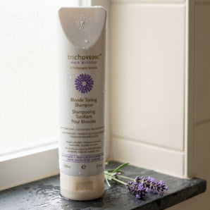 Trichovedic Blonde Toning Shampoo 250ml

Banish brassiness and restore brilliant, luminous blonde with this hypoallergenic, sulphate-free toning shampoo. Formulated for blonde and grey hair, and safe for Keratin Smoothing Treatment aftercare. Gentle enough for sensitive skin and scalp. pH 6–7.
